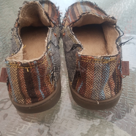 Levis Loafers - Picture 3 of 7